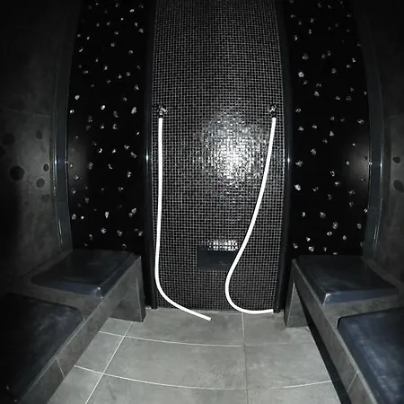 Haus Passler Bed & Breakfast 3*