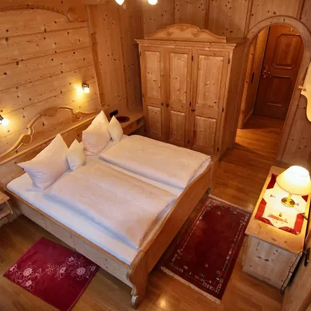 Haus Passler Bed & Breakfast 3*