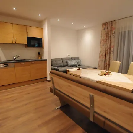 Haus Passler Bed & Breakfast 3*